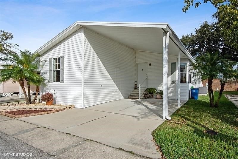 1st image of 274 Pelican Dr N