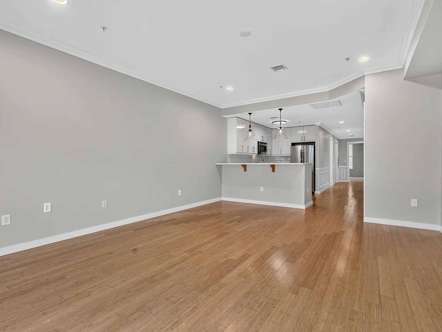 2 bed, 1290 sqft, $5,500 — Photo 3