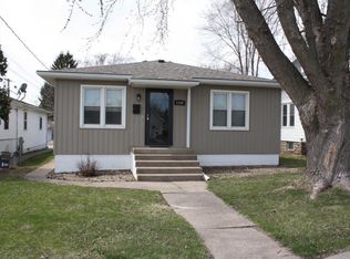 1106 Lincoln Blvd, Muscatine, IA 52761