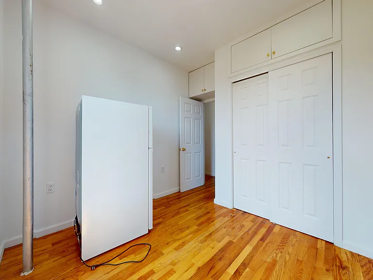 237 E 5th St #15 — Photo 12