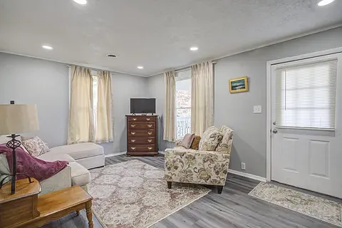 307 Hamilton St — Photo 6