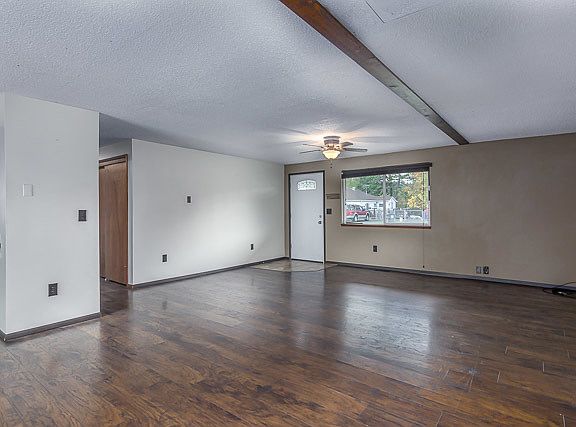 3rd image of 816 N Minnie St
