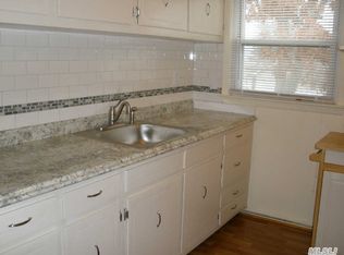 83 Whitman Ave, Islip, NY 11751