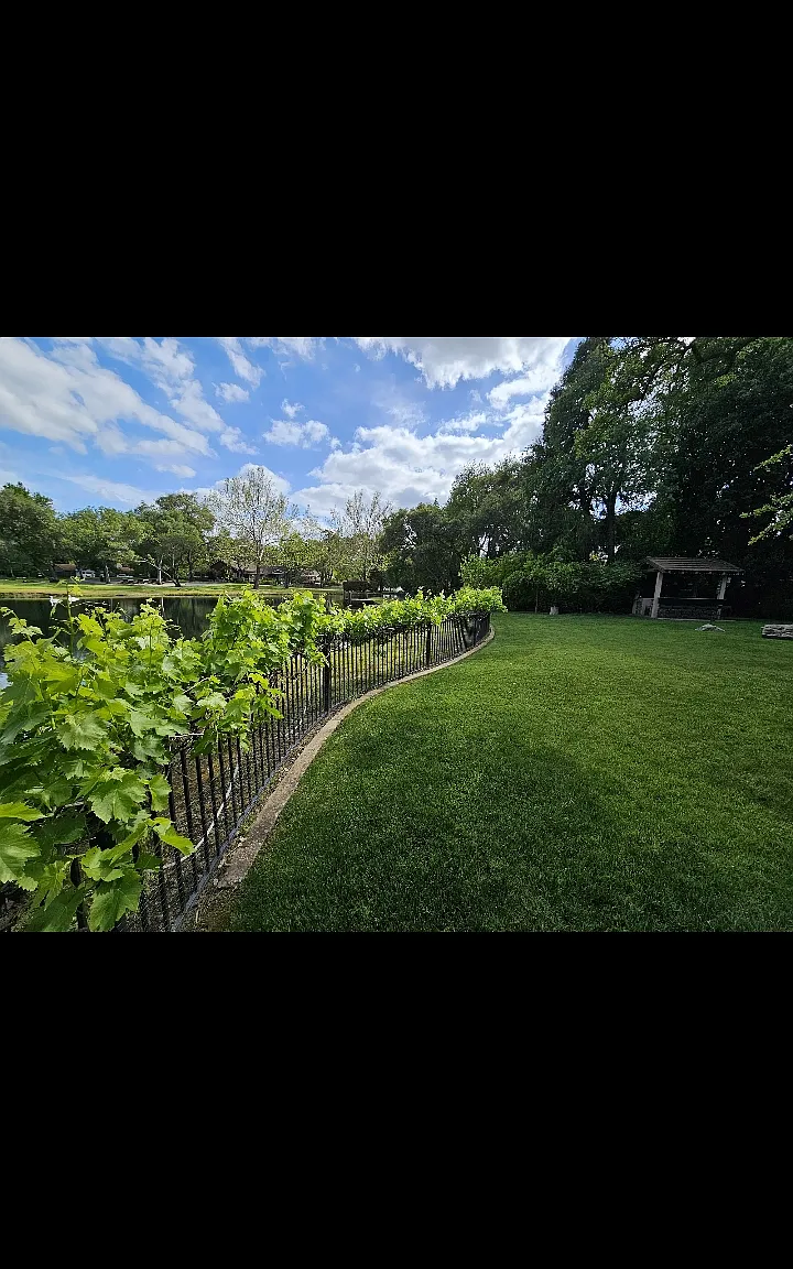 4 bed, 3440 sqft, $6,500 — Photo 2
