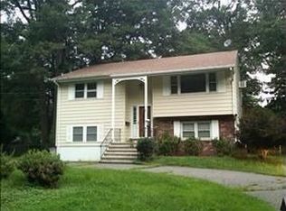 72 Roosevelt St, Pequannock, NJ 07440