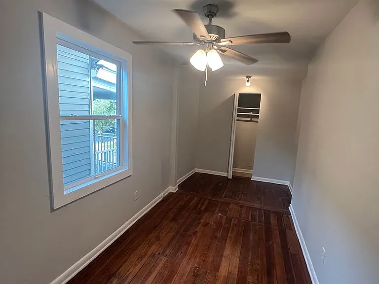 405 E Duffy St — Photo 11