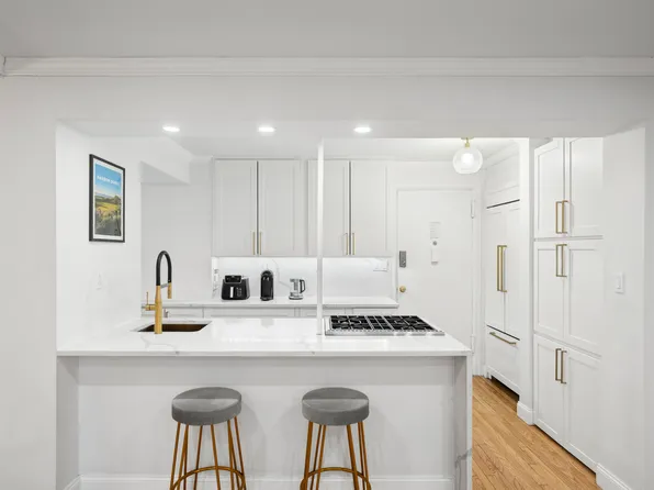150 East 27th Street 4 image 3 of 14