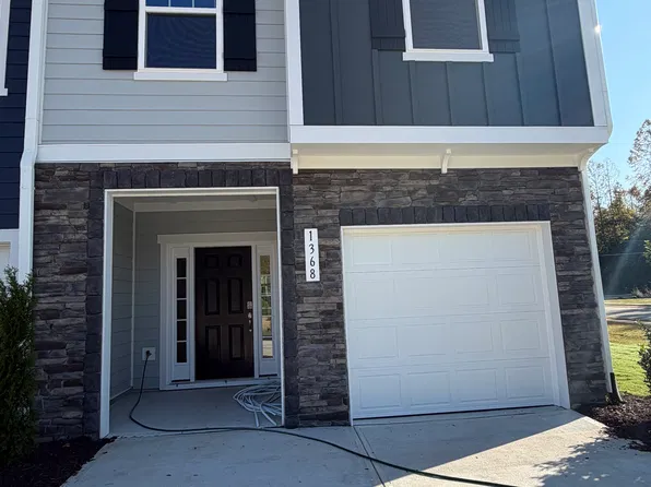 1368 Hammond Dr, Mebane, NC 27302