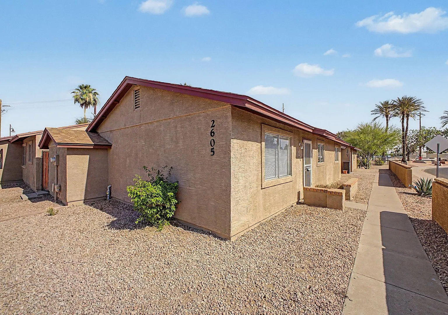 Remodeled 3 bedroom 2 bathroom — Photo 1
