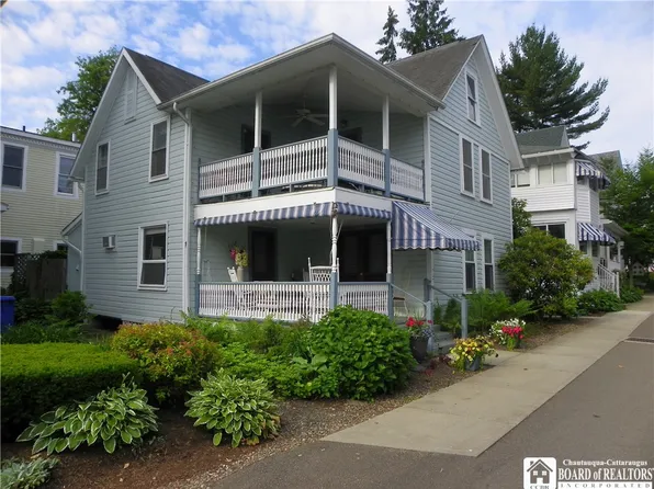 3 Bowman Ave, Chautauqua, NY 14722
