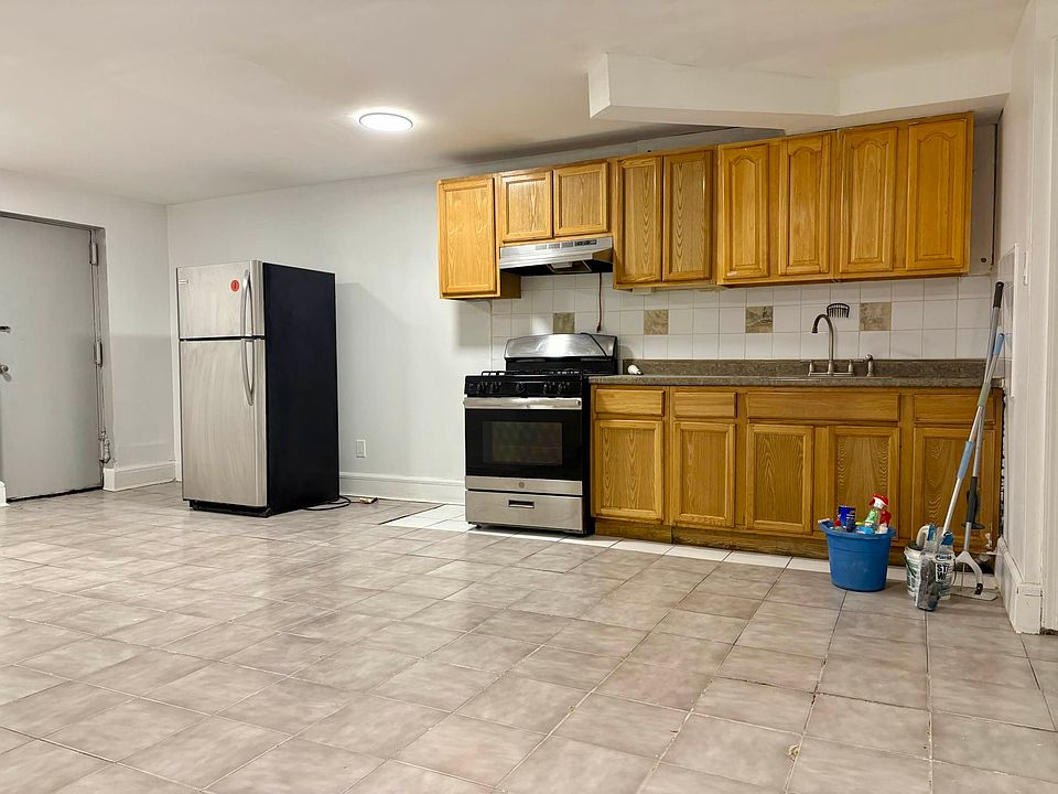 1st image of 355 Kosciuszko St #1