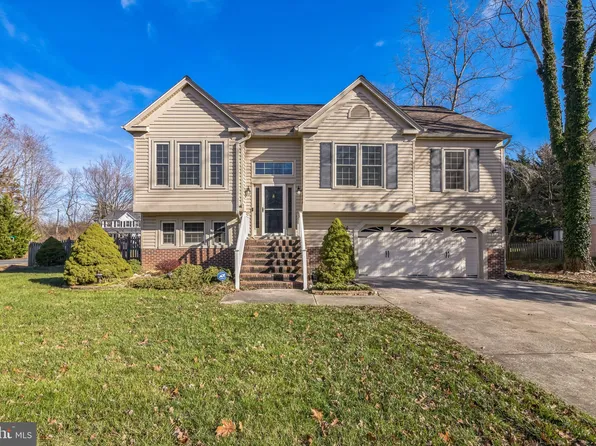 32 Joyce St, Stafford, VA 22556
