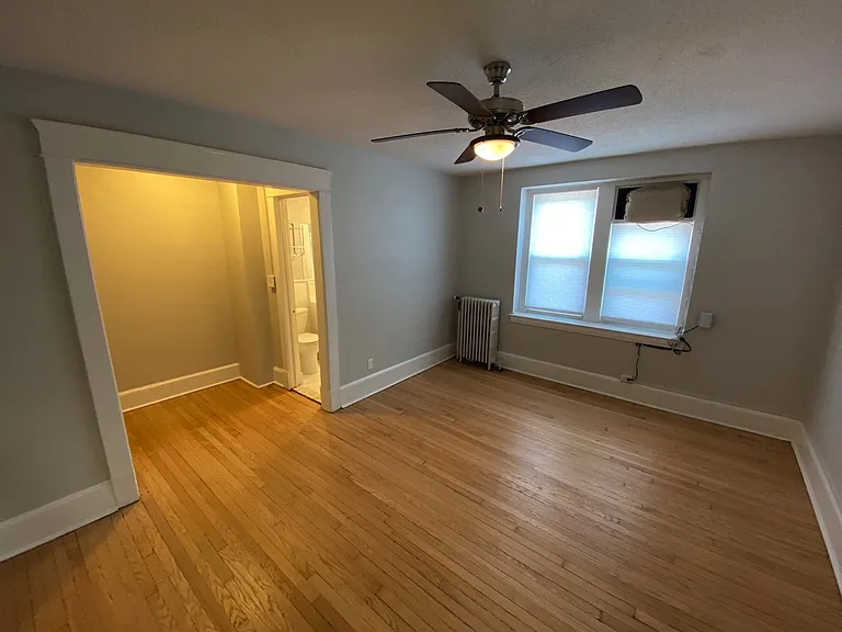 100 Howe Street! — Photo 54