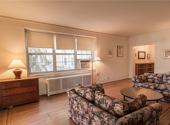 5th image of 2 Park Ln APT 3D