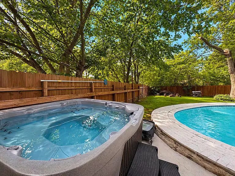 8910 Slayton Dr — Photo 21