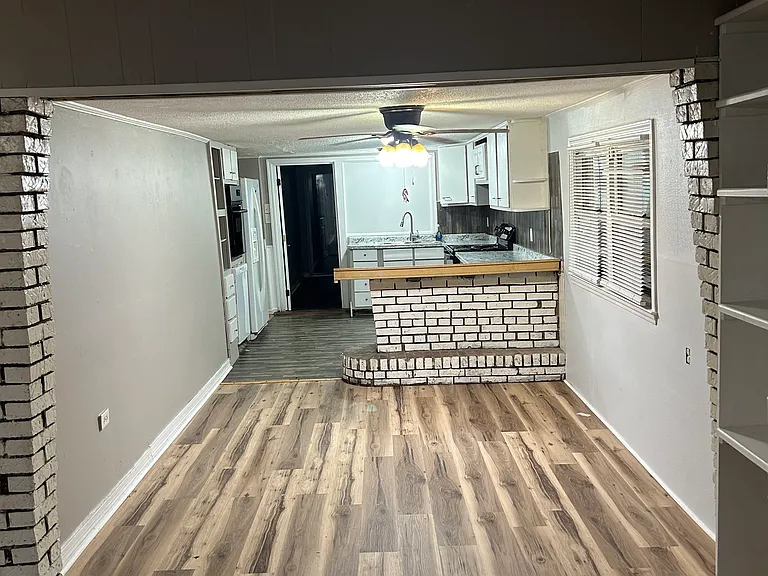 8724 Williams Ln — Photo 21