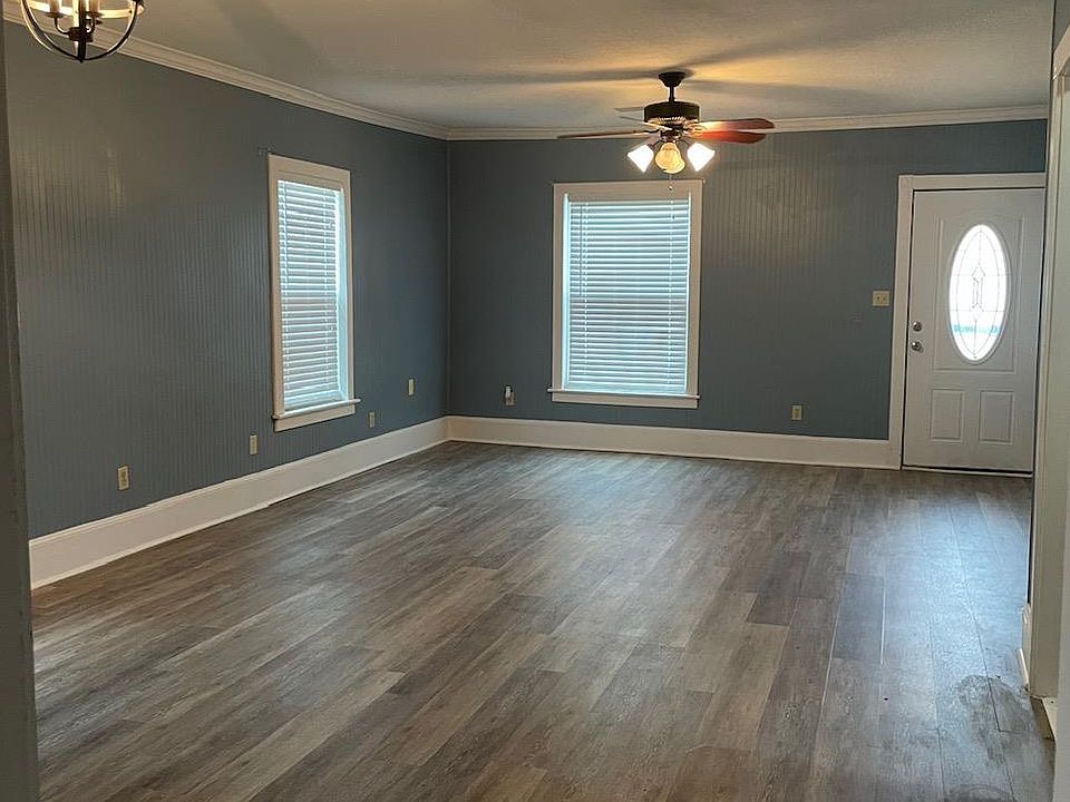 345 W Smith St, Sour Lake, TX 77659 Zillow