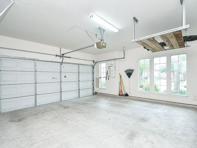 4703 Camden Brook Ln — Photo 32