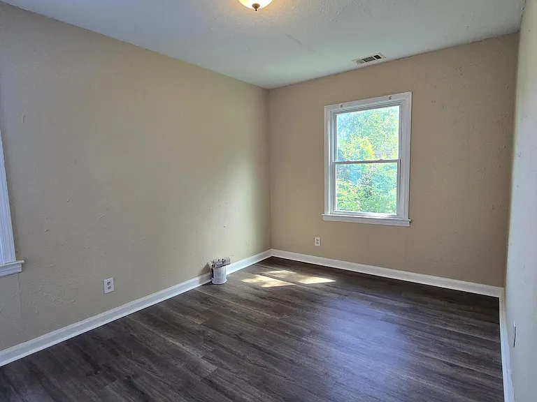 2511 Rhodes Dr — Photo 7