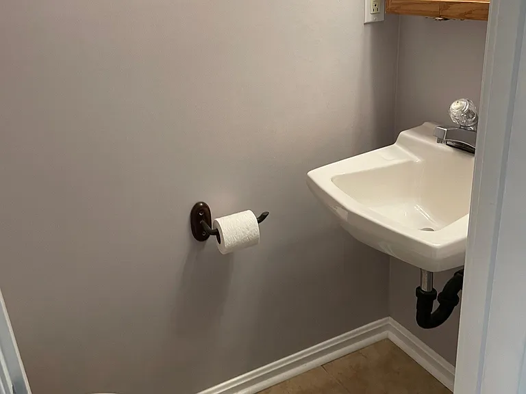 907 Allenview Dr — Photo 6