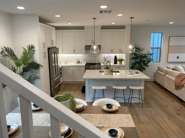 1201 E Cove Pl, Encinitas, CA 92024