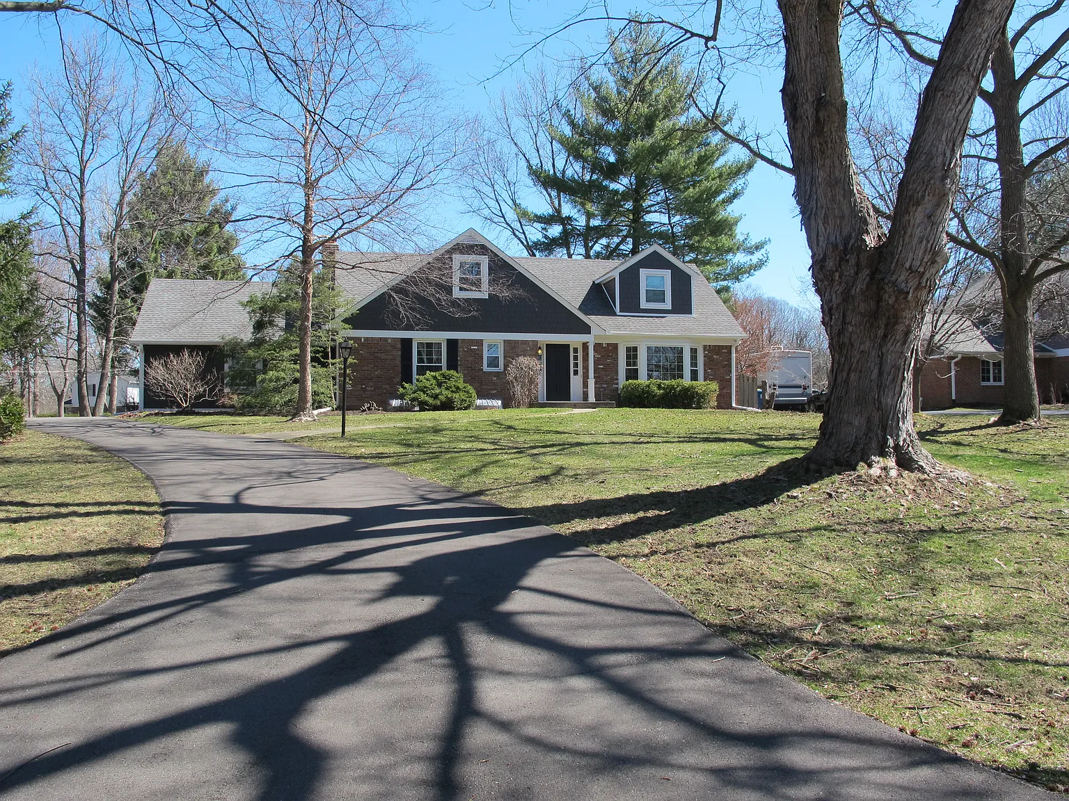 7147 Huntington Rd photo 1