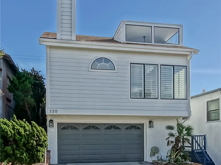 320 Marine Ave — Photo 1