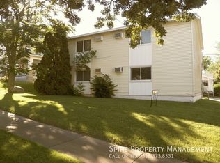 100 11th St NW APT 3, Cedar Rapids, IA 52405