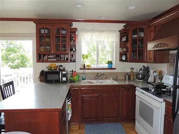 4th image of 5912 N Loma Dr