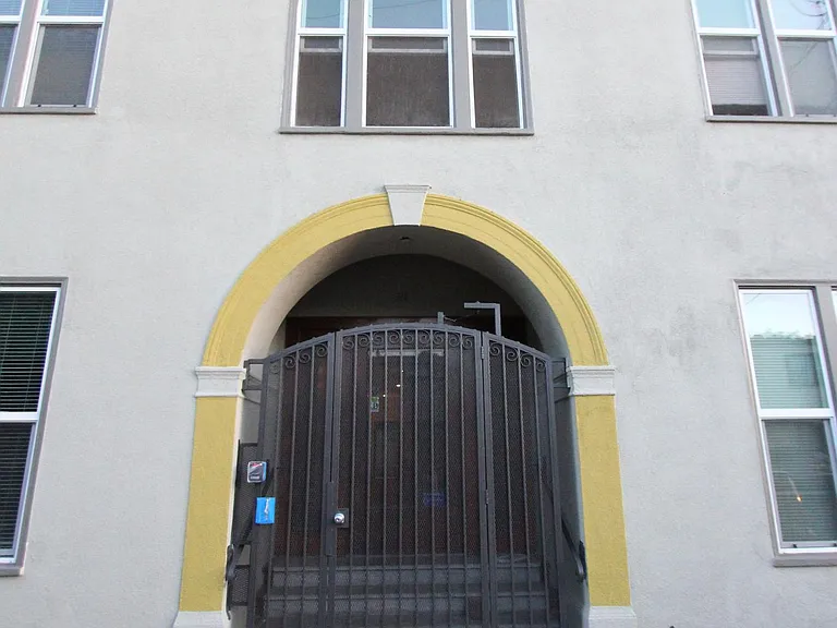 1010 E Appleton St #3 — Photo 2