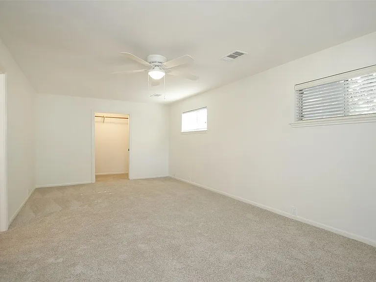 4609 Kinglet St — Photo 28