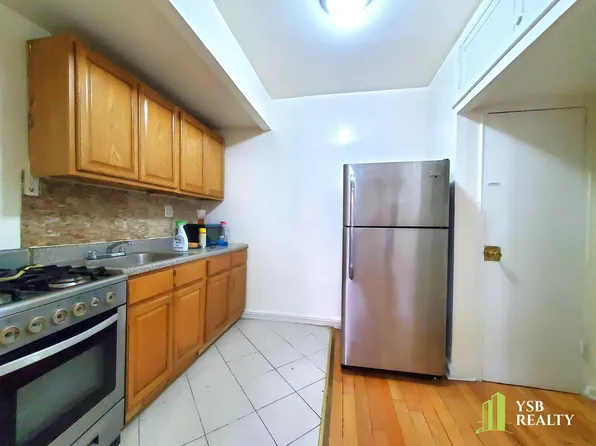 590 Ocean Avenue image 2 of 11