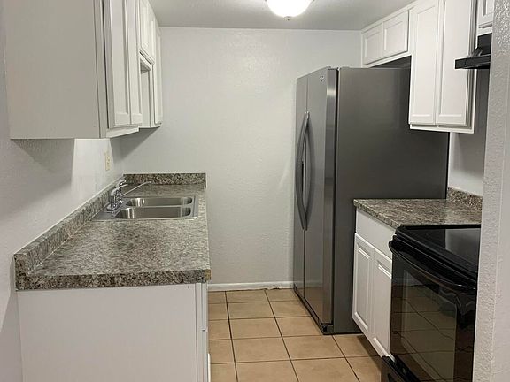 2nd image of 5344 W LYNWOOD Street