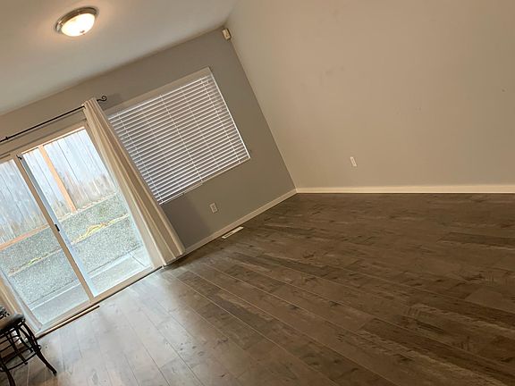 4th image of 23821 SE 282nd St