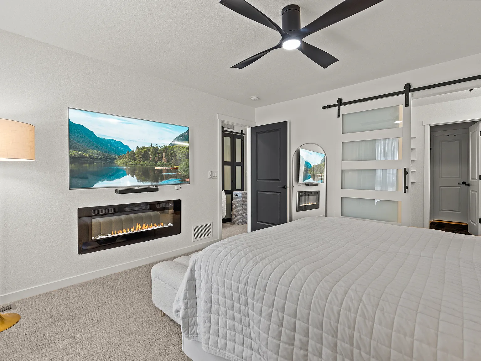 2 bed, 2.5 bath, 1779 sqft, $2,900 — Photo 3