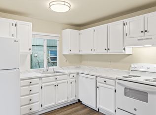 440 SW 155th St APT D, Seattle, WA 98166