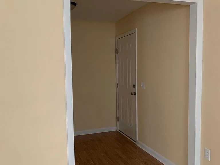 1643 Tryon Dr — Photo 5