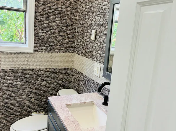 225 Mcadoo Avenue image 15 of 21