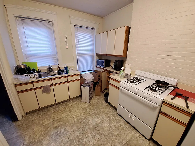 533 Newbury St #1 — Photo 14