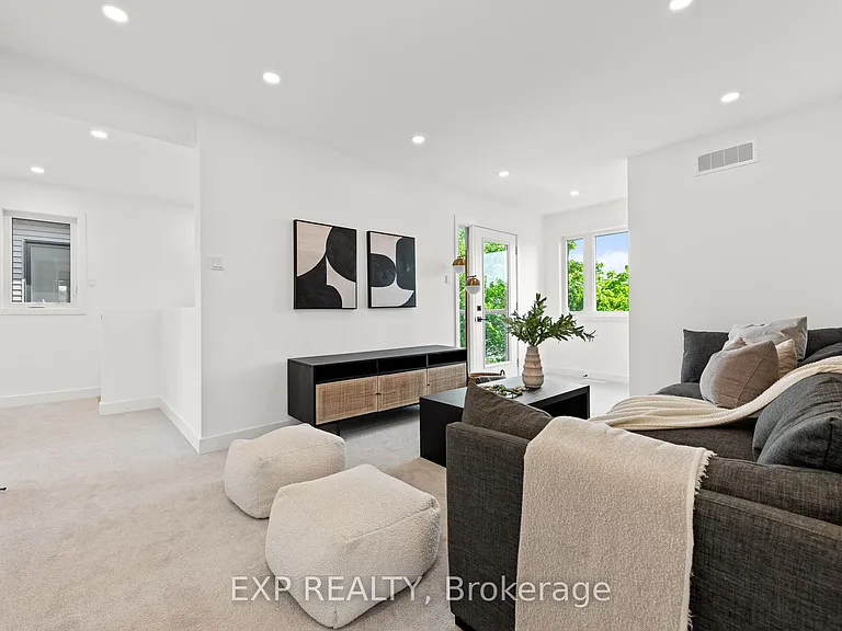 495 Duvernay Dr — Photo 34