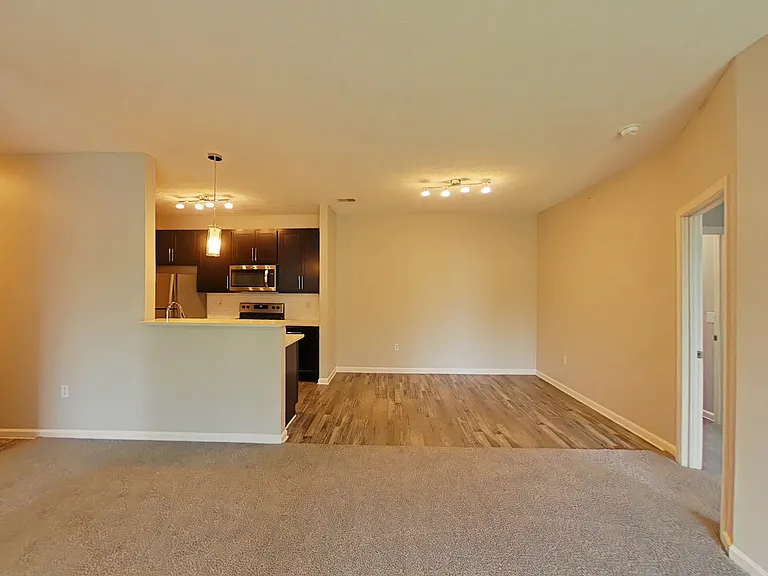 Landings At Beckett Ridge — Photo 43