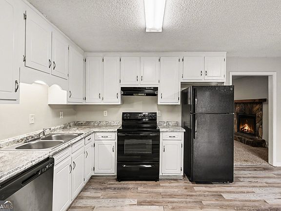 4th image of 4500 Nebo Rd