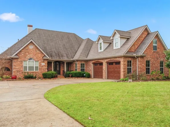 2709 Rue Calais Dr, Lake Charles, LA 70605