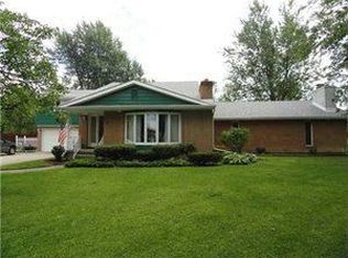 8 Hazel Ct, Orchard Park, NY 14224