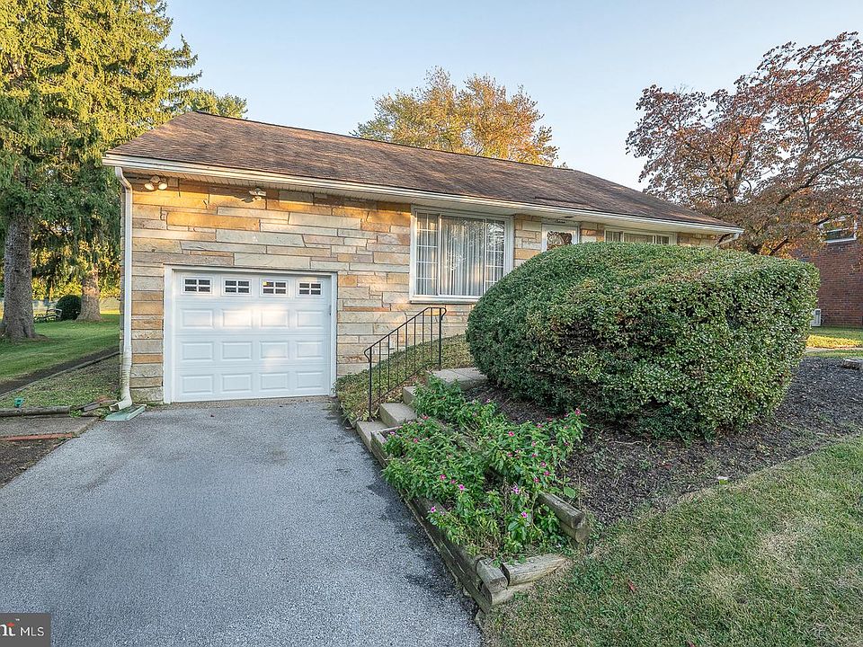 1st image of 7 Lincoln Ln
