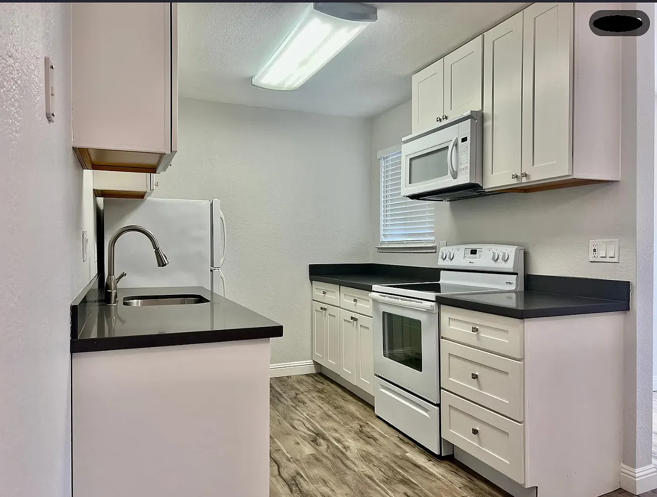 1 bed, 634 sqft, $1,950 — Photo 1