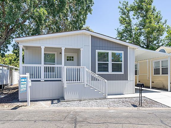 2nd image of 4 Larkspur Pl