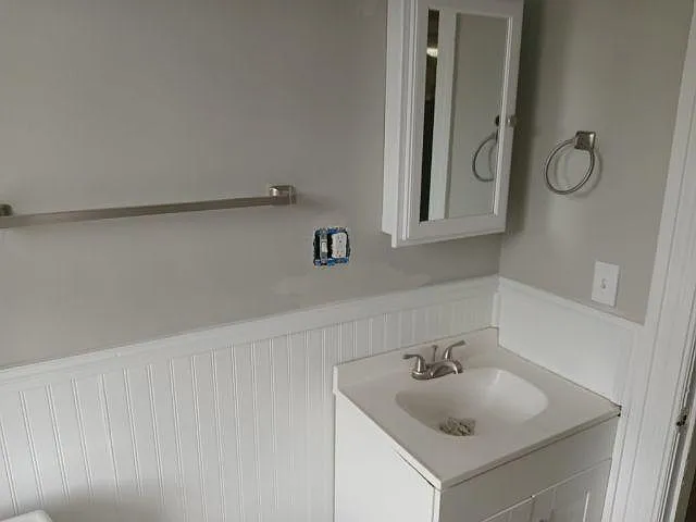 22 Pocasset Ave — Photo 3