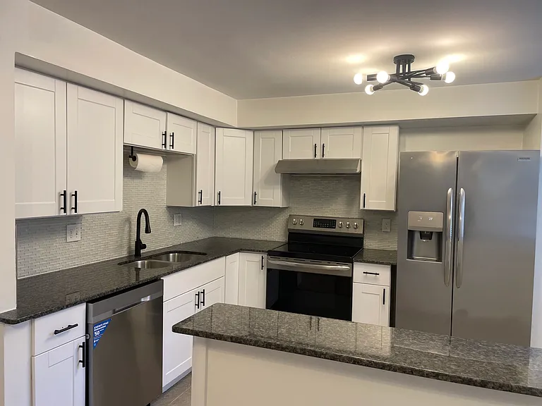 5523 Inverness Woods Ct — Photo 9
