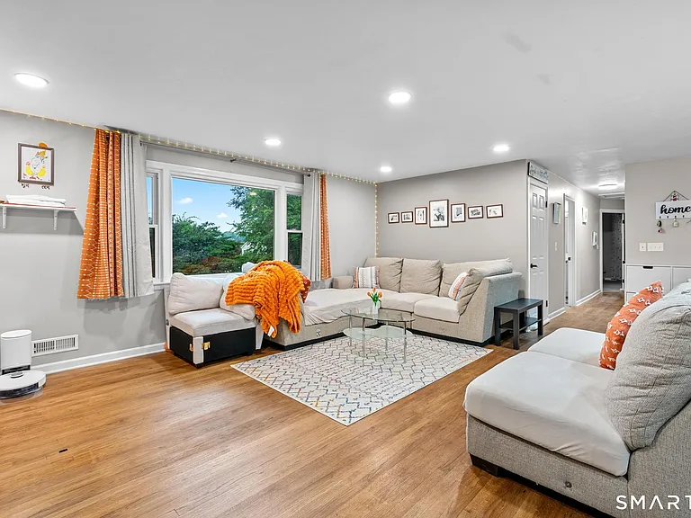 128 Forest Dr — Photo 10